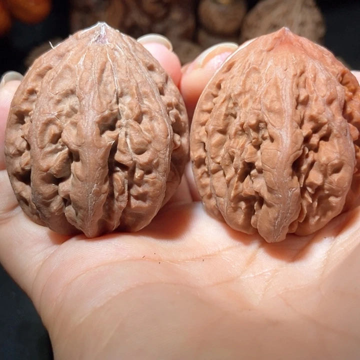 文玩核桃把件东北楸子小雪89瑕疵