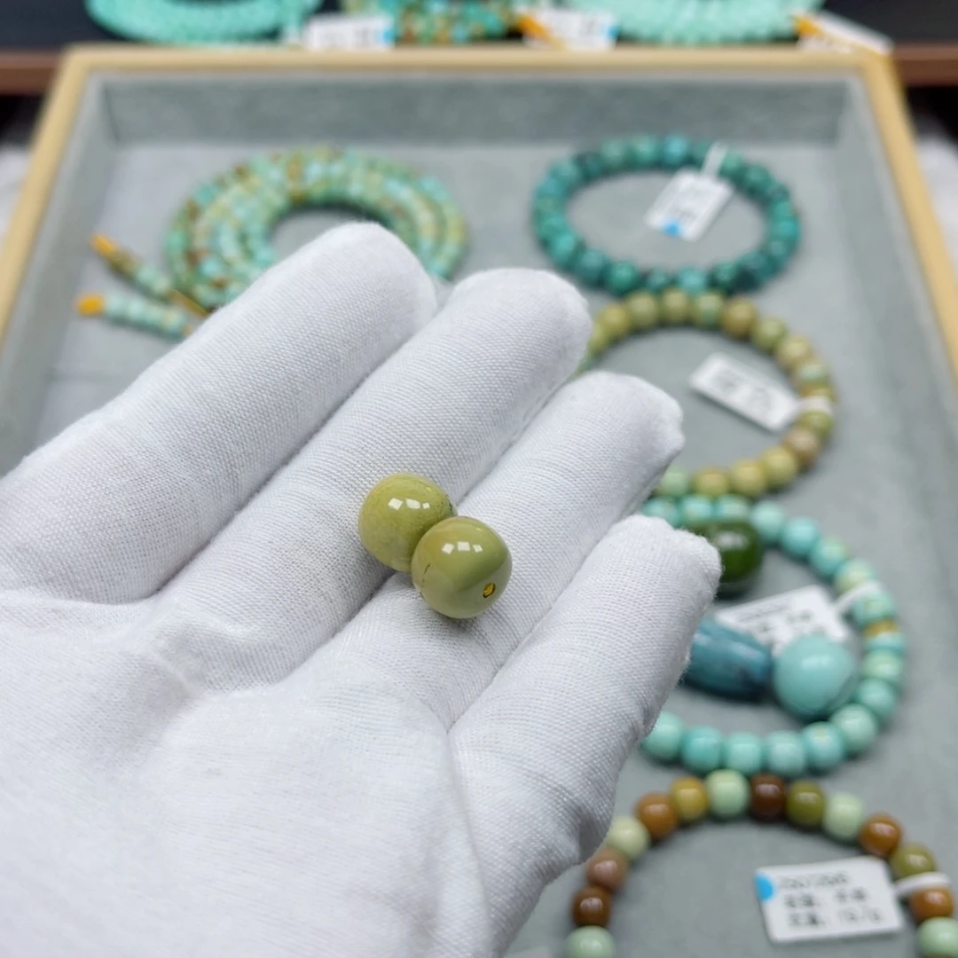 绿松石未镶嵌挂件