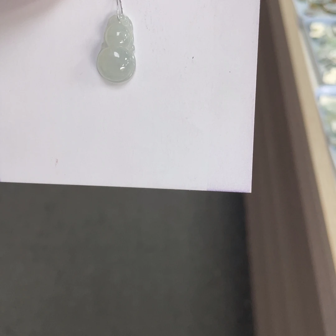 翡翠颈饰未镶嵌葫芦