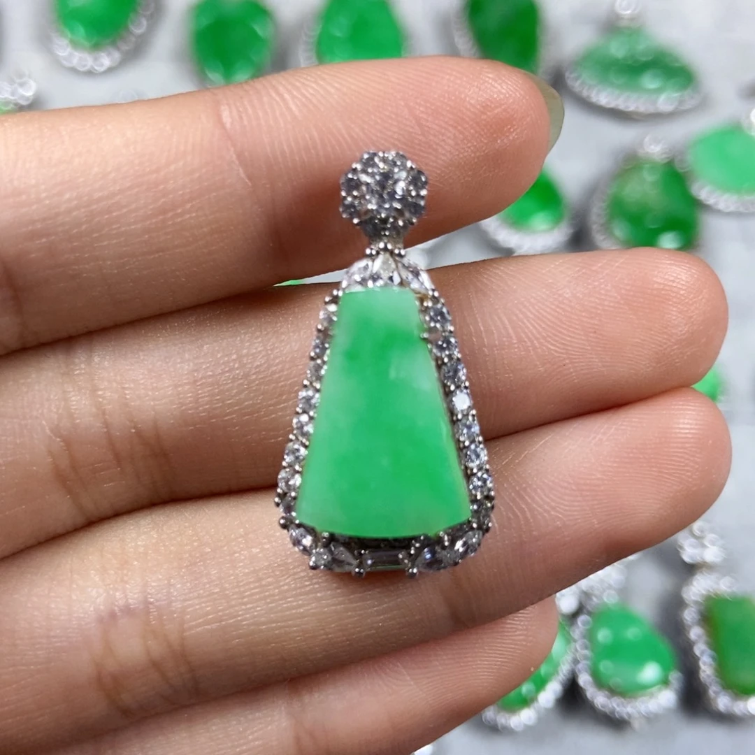 颈饰未镶嵌翡翠无事牌