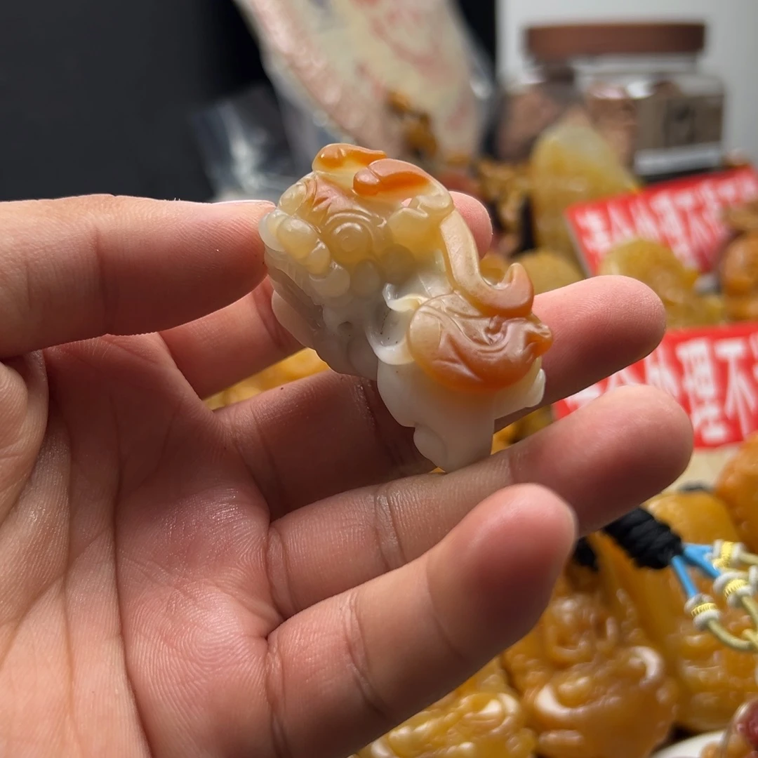 石英质玉（黄龙玉）未镶嵌多选发其一