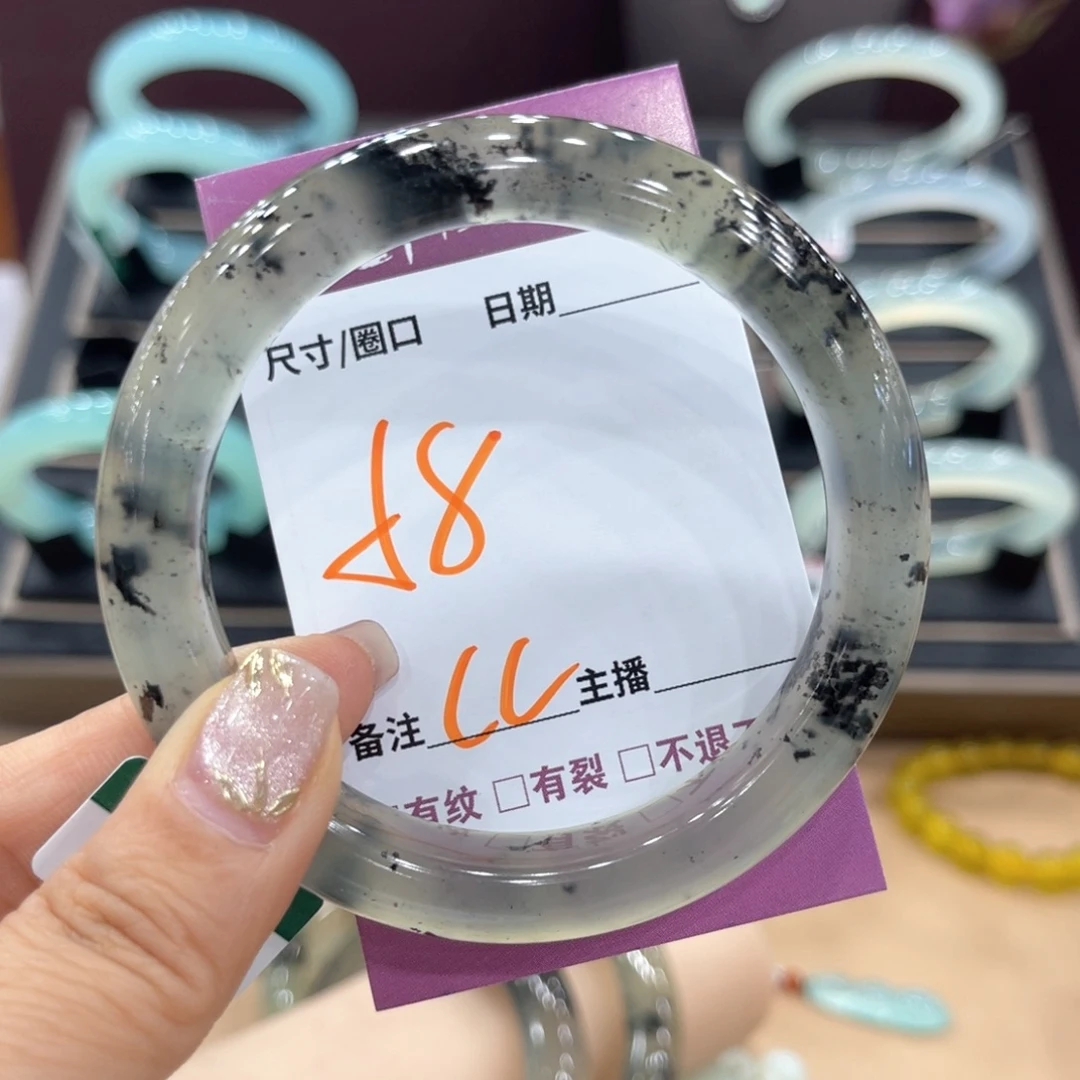 拾***人蛇纹石玉未镶嵌手镯