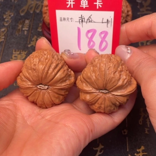 吊坠文玩核桃文玩了吗