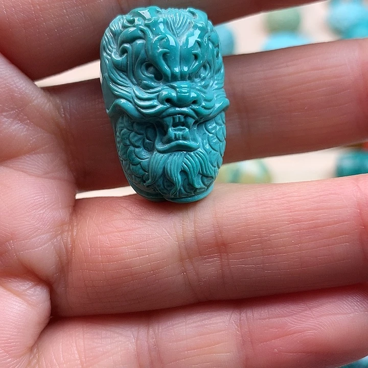 绿松石未镶嵌颈饰