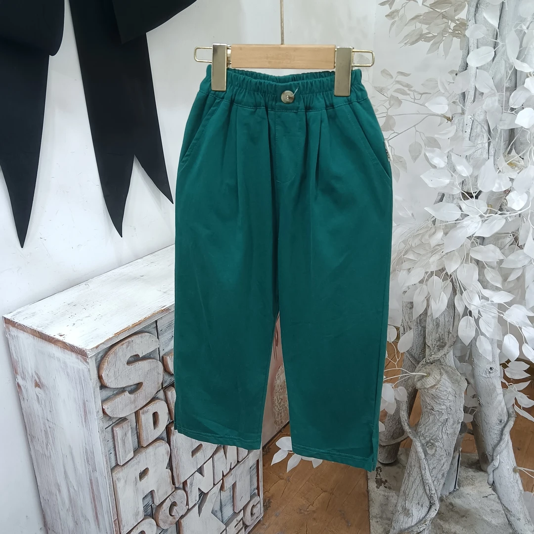 W621绿色休闲九分裤/熙沐西