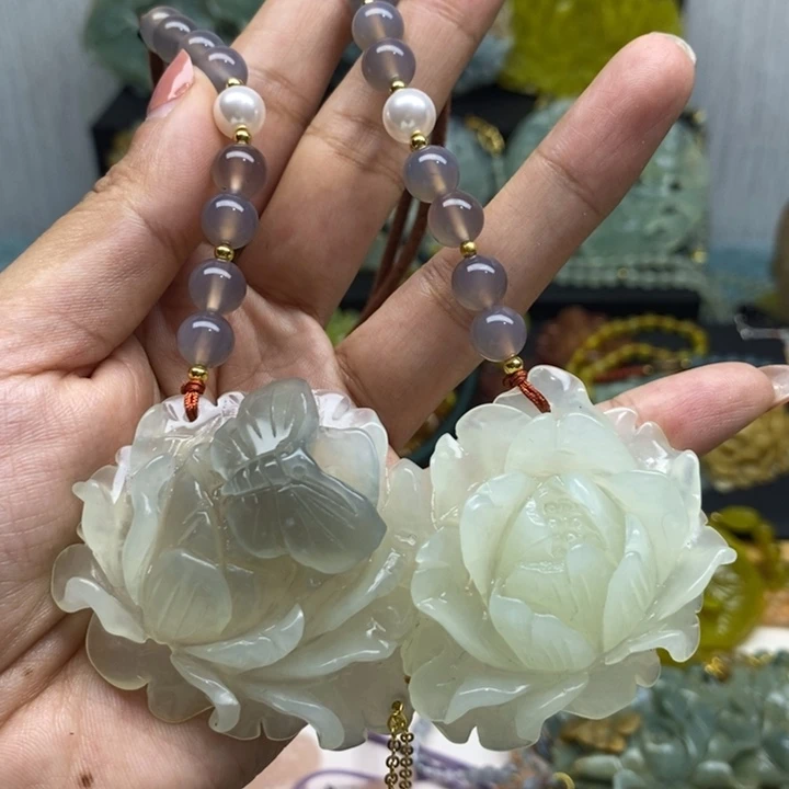 蛇纹石玉未镶嵌颈饰