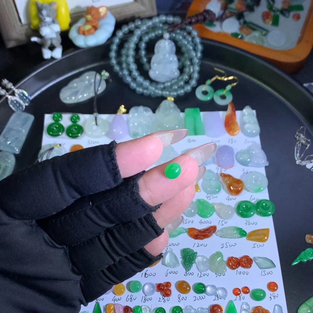 翡翠未镶嵌吊坠(不含链)绿蛋