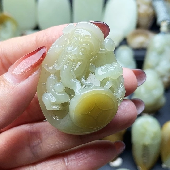 和田玉（糖玉）未镶嵌颈饰
