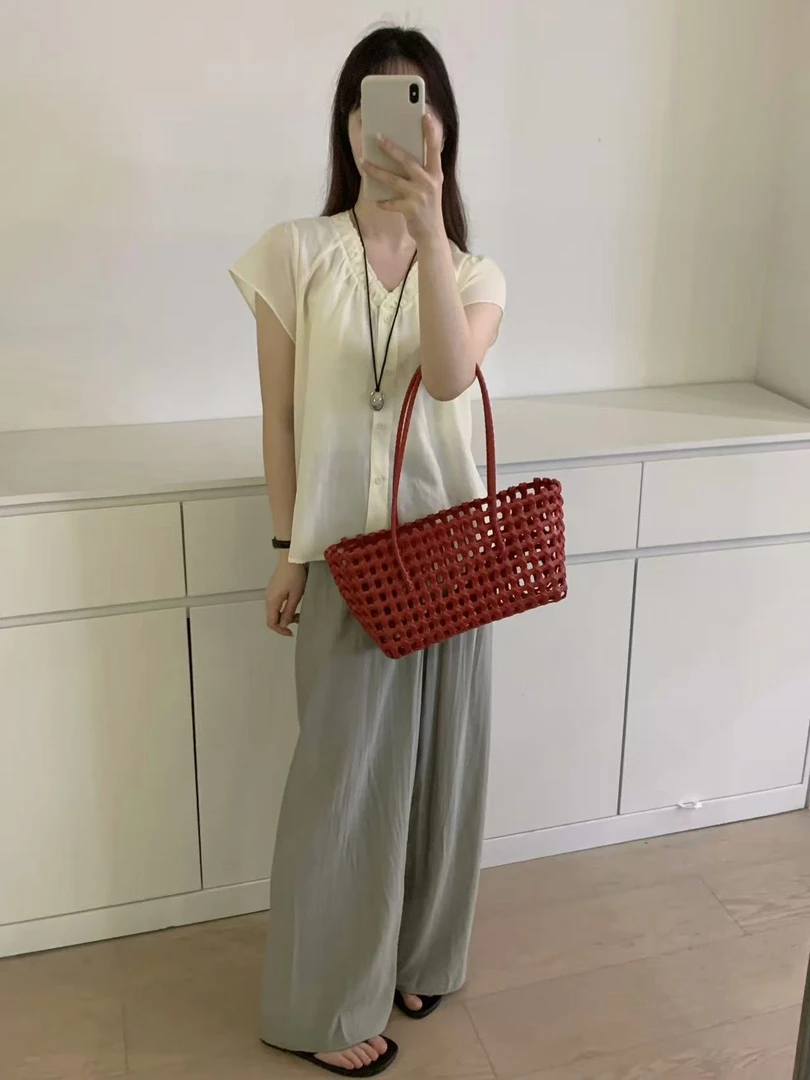 压褶常规厚款V领夏季飞飞袖衬衫小众单肩百搭褶皱