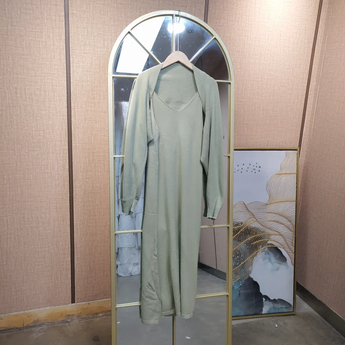 AG106孕妇绿色针织吊带裙两件套90-130