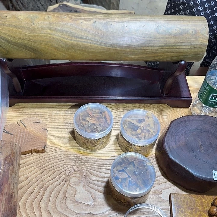 喵***兄染料紫檀（血檀）绿檀014