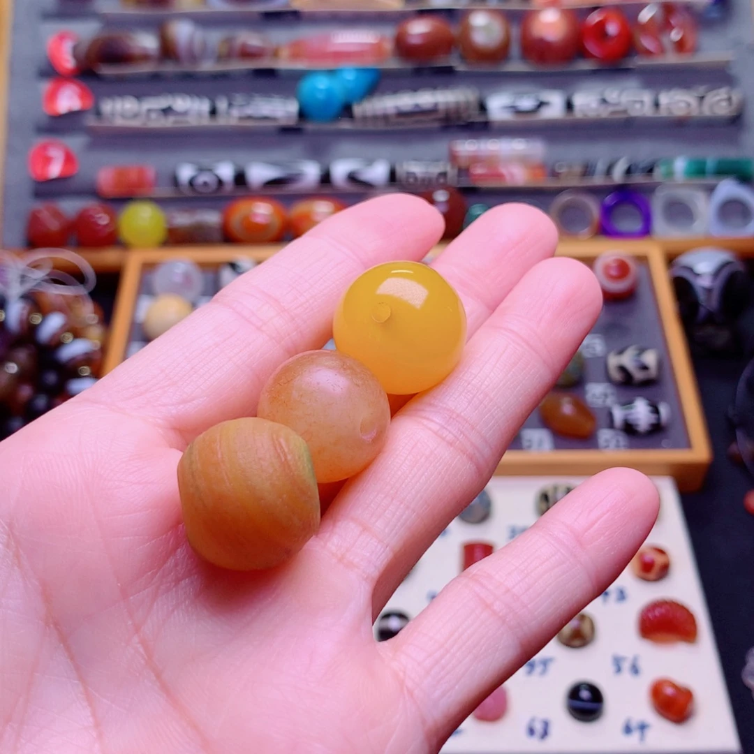 ****生玛瑙/玉髓未镶嵌颈饰