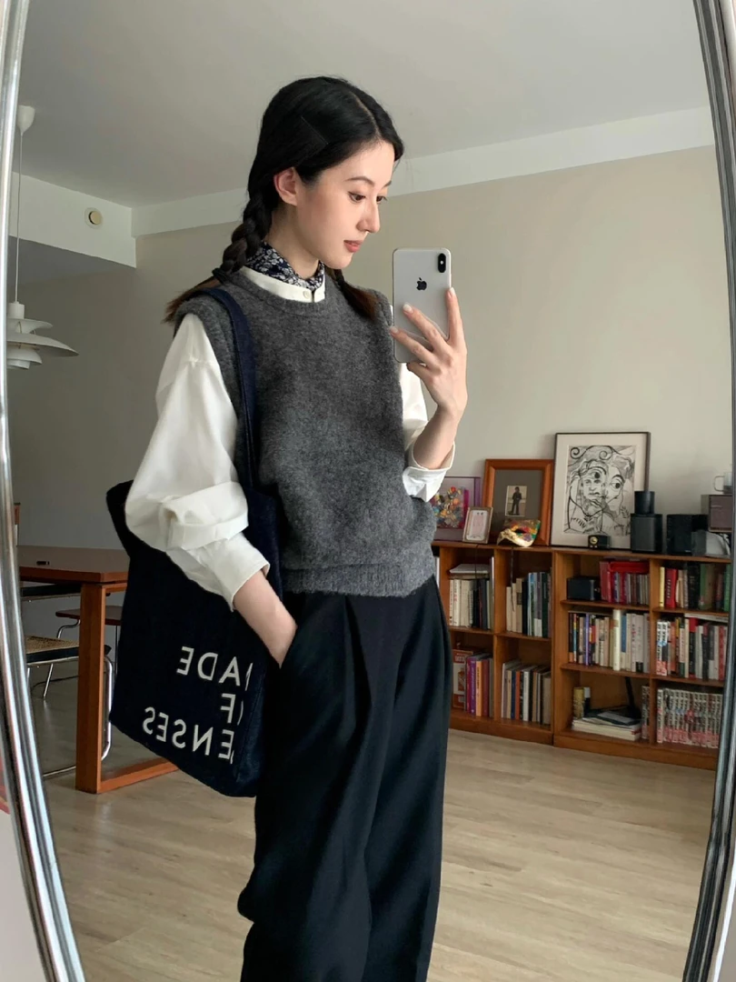 【米兰女郎】盐系轻熟一整套日系复古松弛感圆领衬衫马甲慵懒三件套