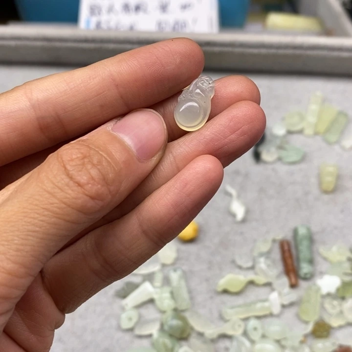 蛇纹石玉未镶嵌颈饰159