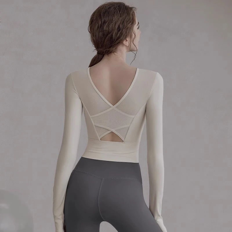 带胸垫瑜伽服上衣女秋冬美背高级感专业健身衣运动套装普拉提长袖