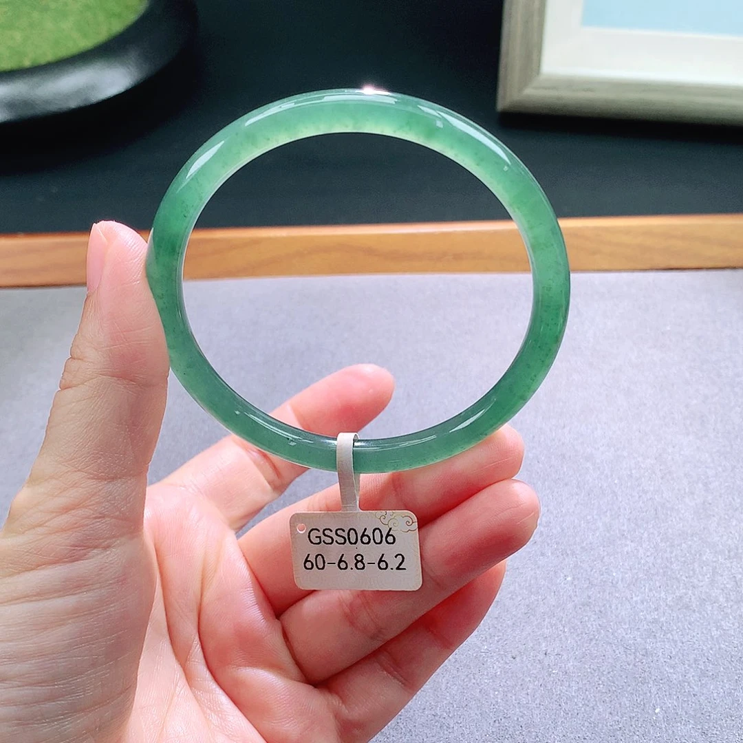 未镶嵌手镯翡翠天然翡翠手镯a货