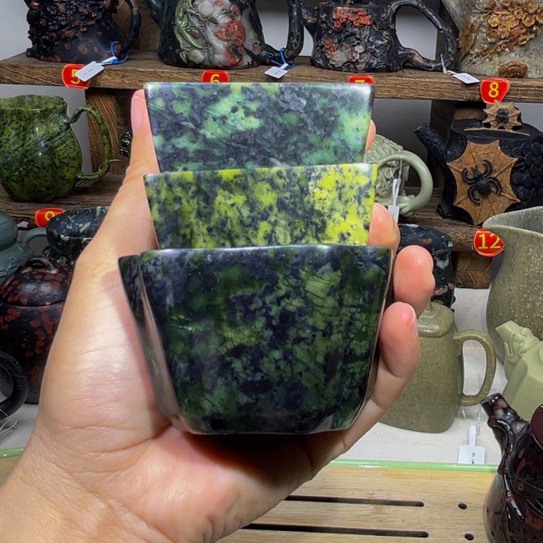 蓉***亿藏玉药王石茶杯瑕疵