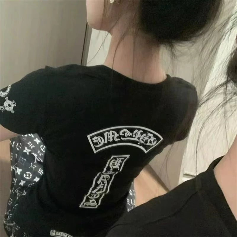 v领印花短袖正肩T恤女夏季新款小个子修身显瘦内搭打底衫辣妹上衣