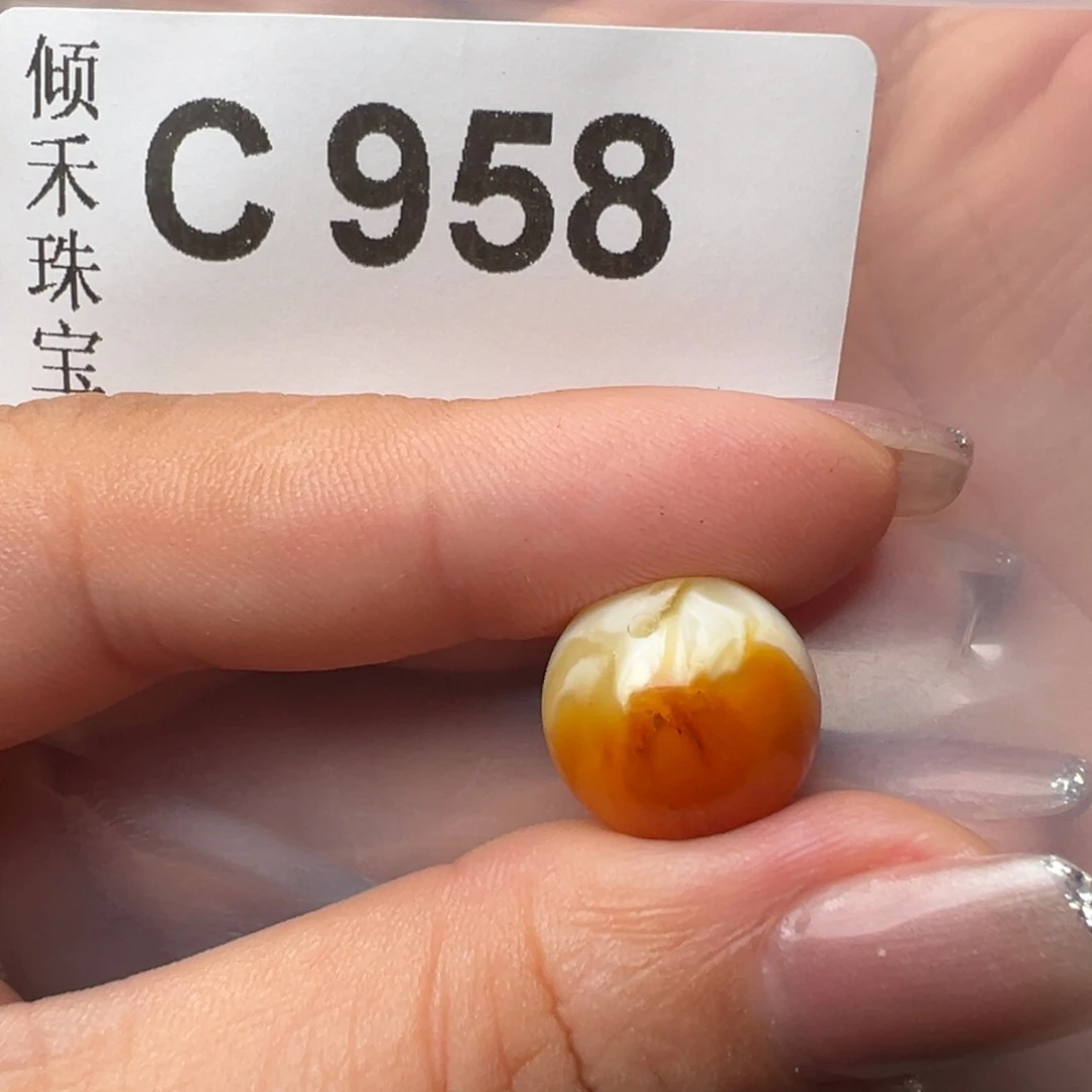 琥珀裸石未镶嵌訴琥珀裸石未镶嵌14