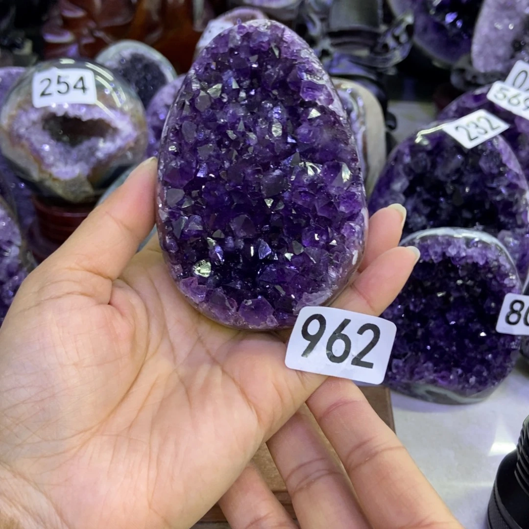 紫晶未镶嵌大型摆件（非配饰）