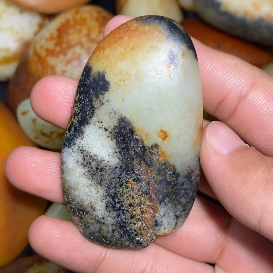 和田玉未镶嵌珠宝奇石