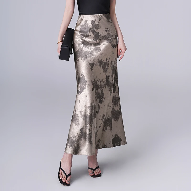 新中式半身裙印花缎面鱼尾裙2025年新款春夏季醋酸垂感长裙包臀裙