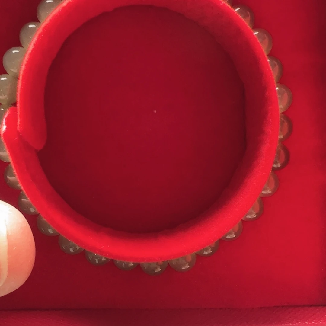 合***产和田玉（糖玉）未镶嵌手链