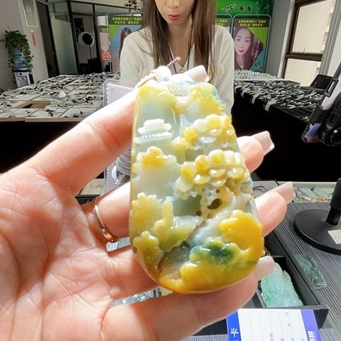 颈饰未镶嵌翡翠一个