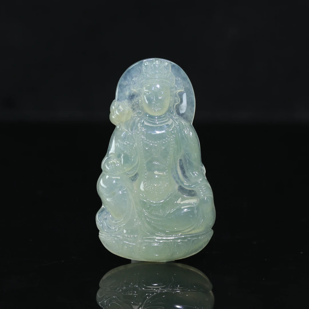 41天然缅甸翡翠A货持莲观音/600041/北京银座拍卖