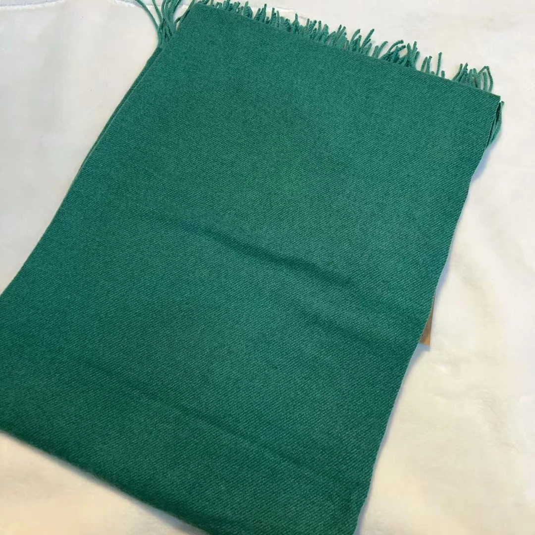 时尚百搭围巾 B650