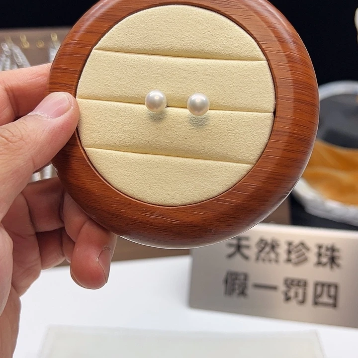 银S925镶嵌耳饰淡水珍珠