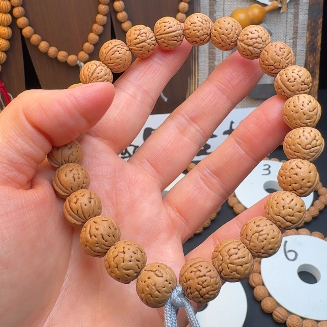 稀***，桃核手串12➕肥脐中脐手持