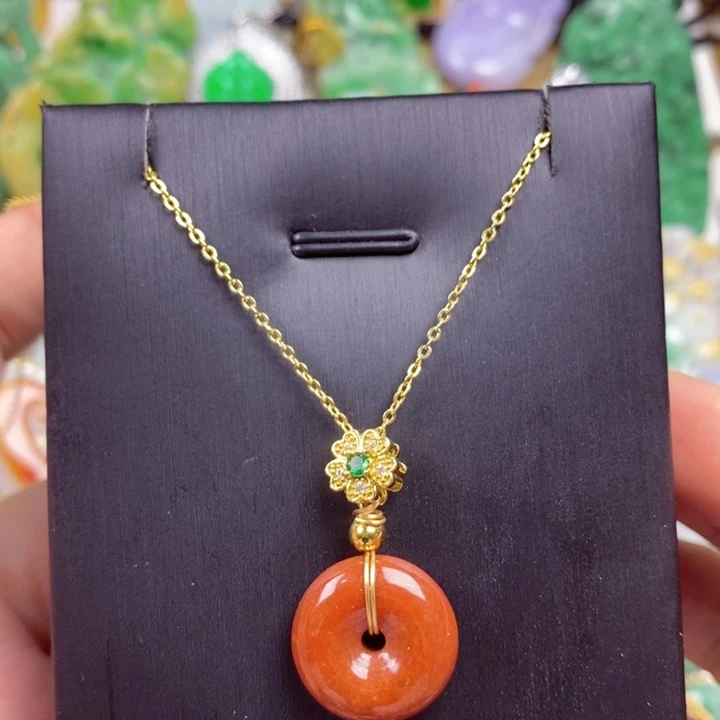 翡翠未镶嵌吊坠(赠链)