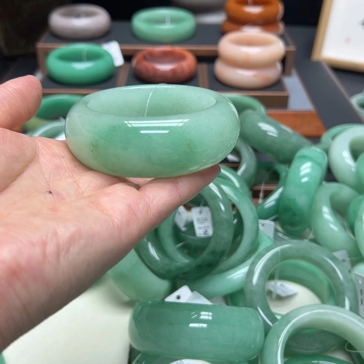 惜***玥石英质玉（非洲翠）合金佘太翠