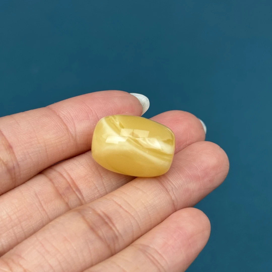 Y5061天然原矿蜜蜡 妖花桶珠15x20mm 2.6克抖音基地质检发货