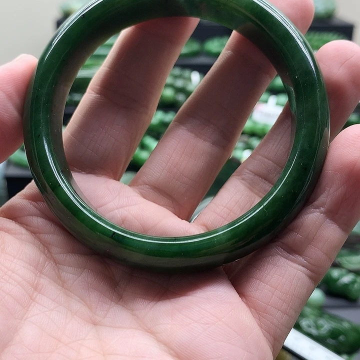 和田玉（碧玉）手镯未镶嵌*️****