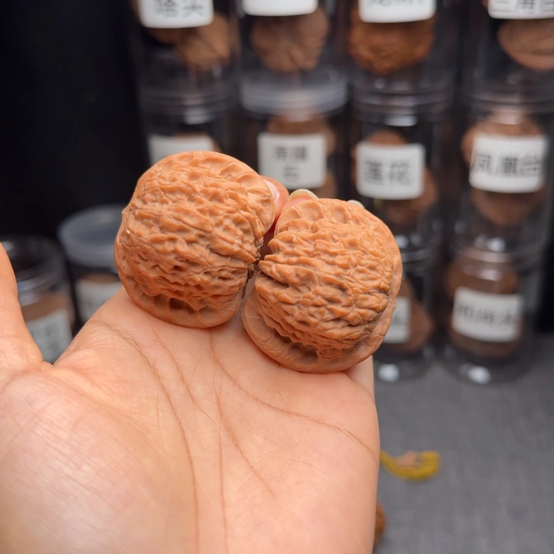 一***物把件文玩核桃全品血麒麟