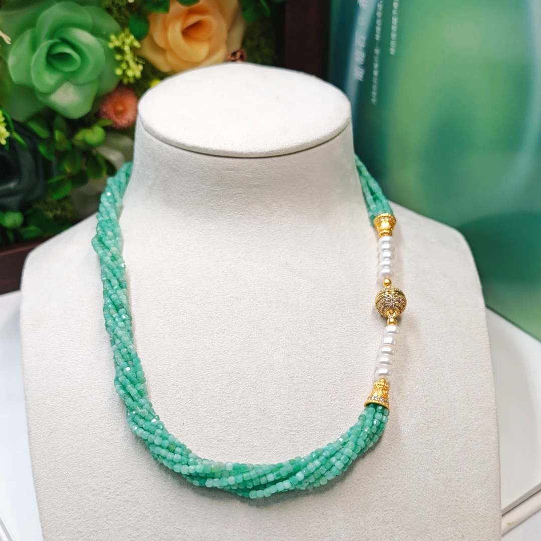 祖母绿项链时尚优雅