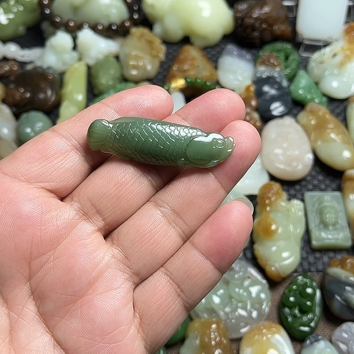 和田玉（碧玉）未镶嵌颈饰