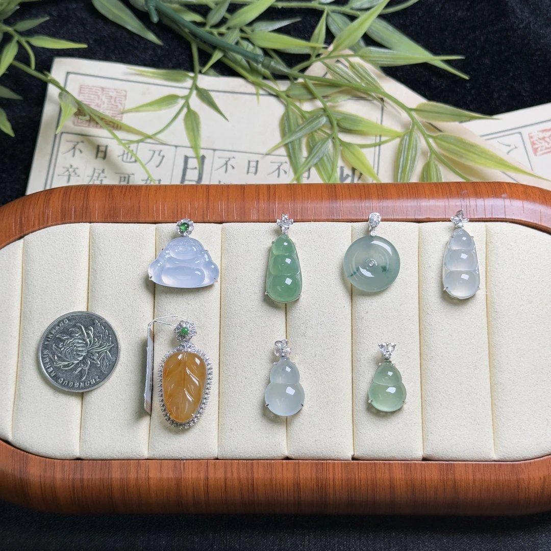 思懿珠宝   18K翡翠吊坠-4980-2-XMG-多样性发一