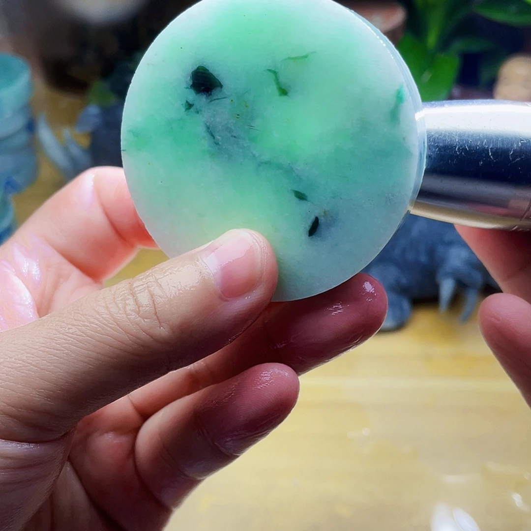 翡翠未镶嵌颈饰毛料58