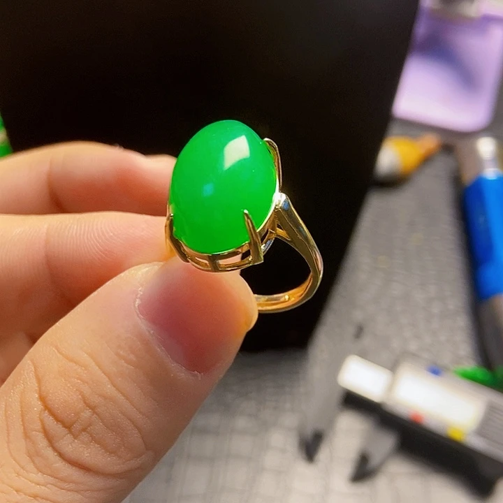 翡翠14K金镶嵌颈饰