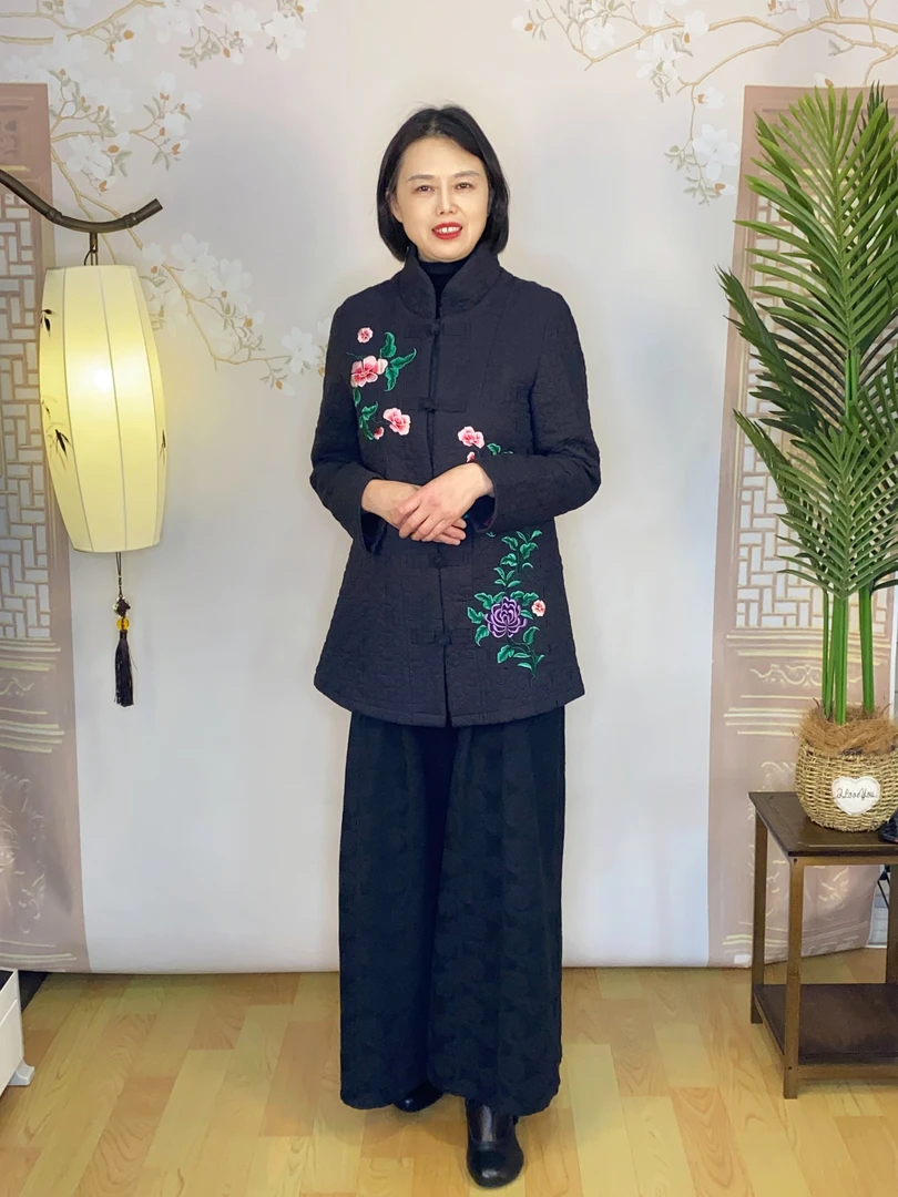 <寒季双彩>新中式绣花长袖宽松型加棉款中长款棉服修身型棉衣8121