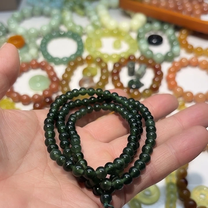 c***q蛇纹石玉未镶嵌项链