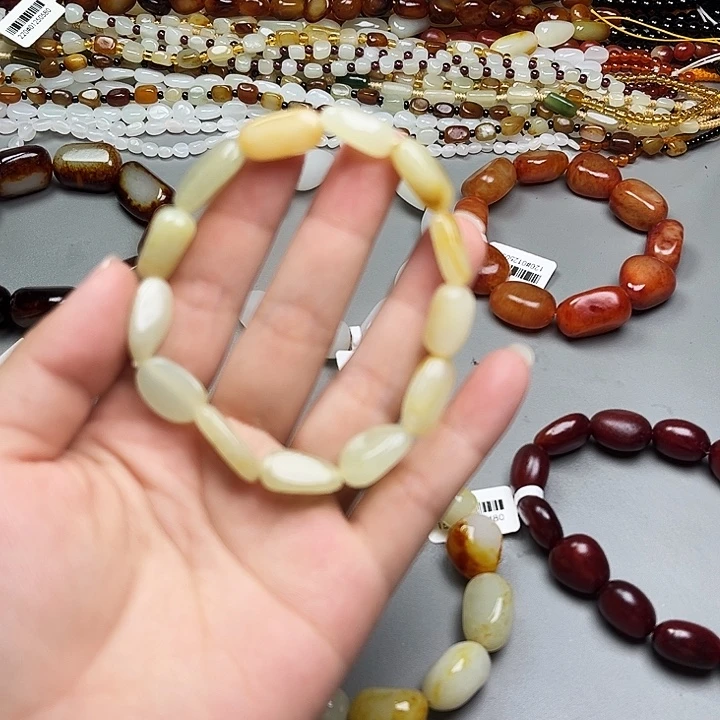 和田玉未镶嵌手链