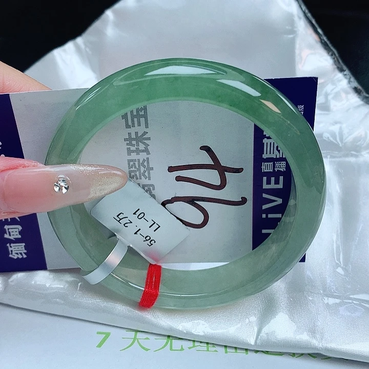 翡翠手镯未镶嵌缅甸天然a货翡翠手镯