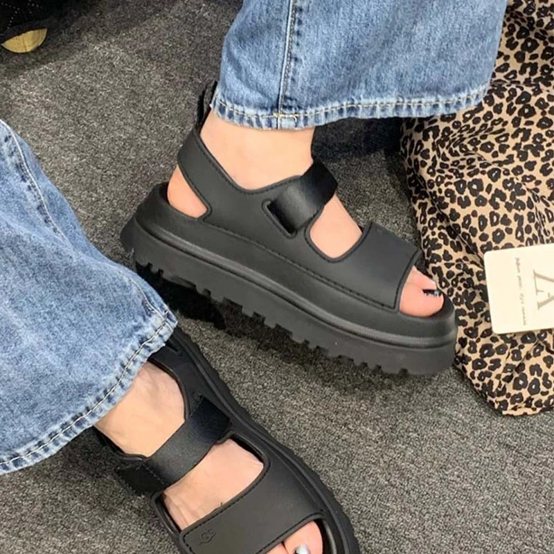 UGG GOLDENGLOW 露趾厚底魔术贴休闲凉鞋 1152685-BLK
