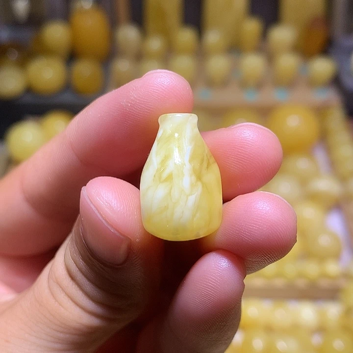 G***L蜜蜡未镶嵌裸石天然俄料金白虎皮妖花三通13.2