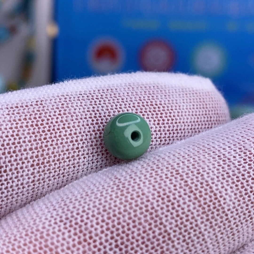 绿松石未镶嵌珠宝奇石7.4×5.3