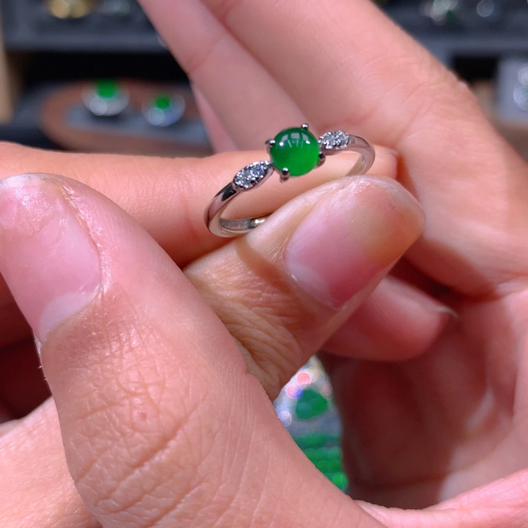 翡翠戒指未镶嵌天然翡翠